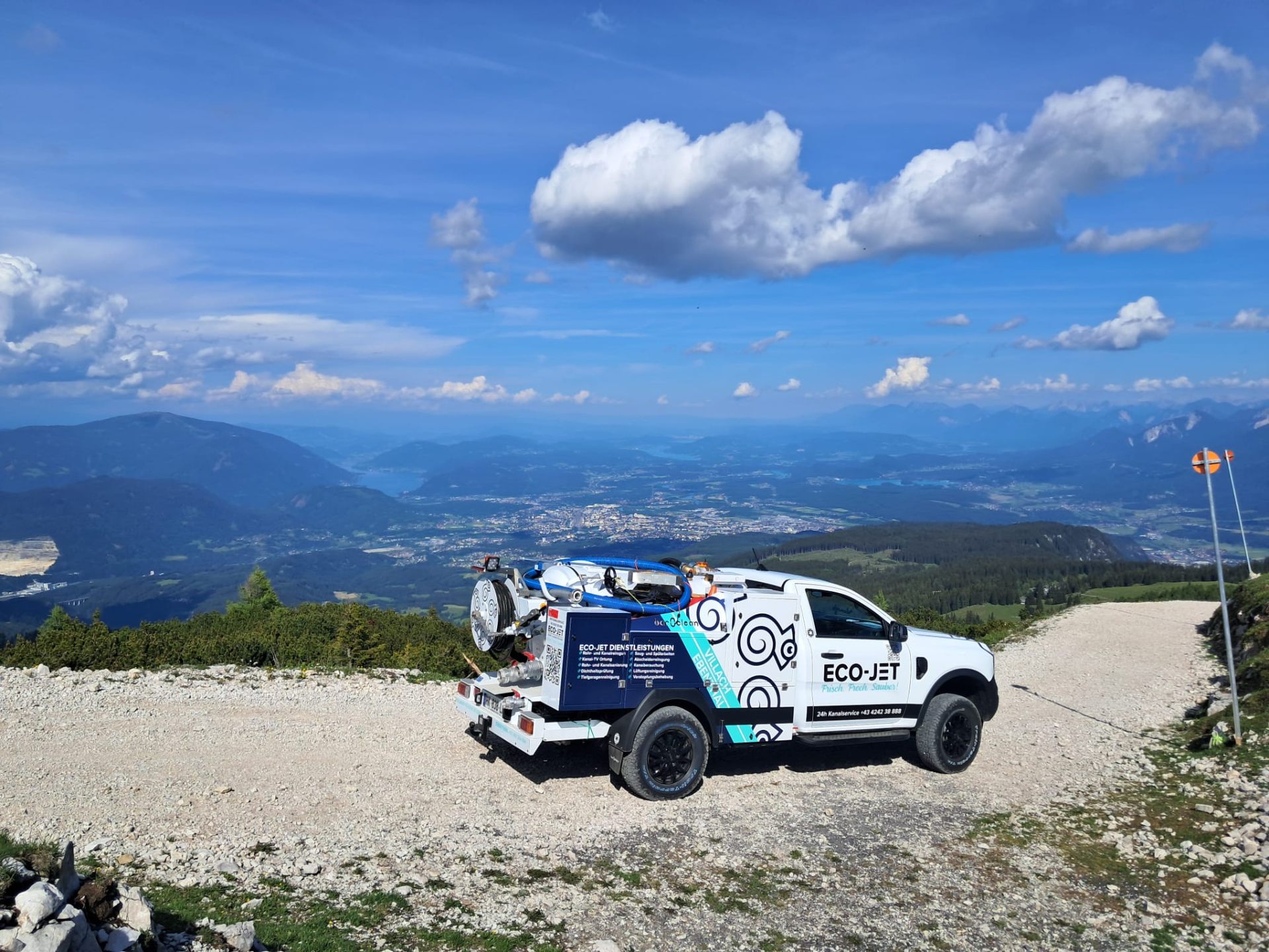ECO-JET Einsatzfahrzeug mit Panoramablick über Kärnten